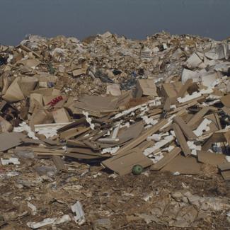 Gradski dep. - nakupine smeća 3 - 4 m visine