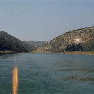 Od Obrovca prema groblju