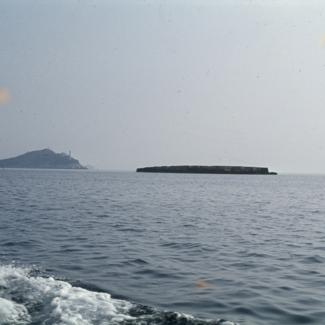 Hrid Taljurić; u pozadini Sestrice