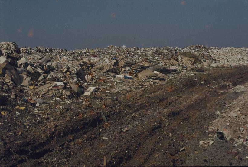 Grad smeća; Gradski. Deponij