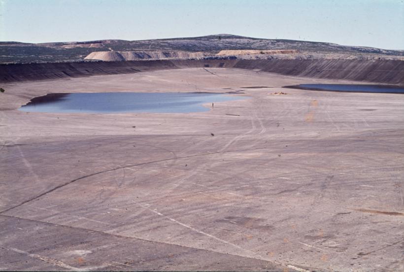Pogled sa sjevernog ruba zapadnog bazena i izmjena pejsaža južno