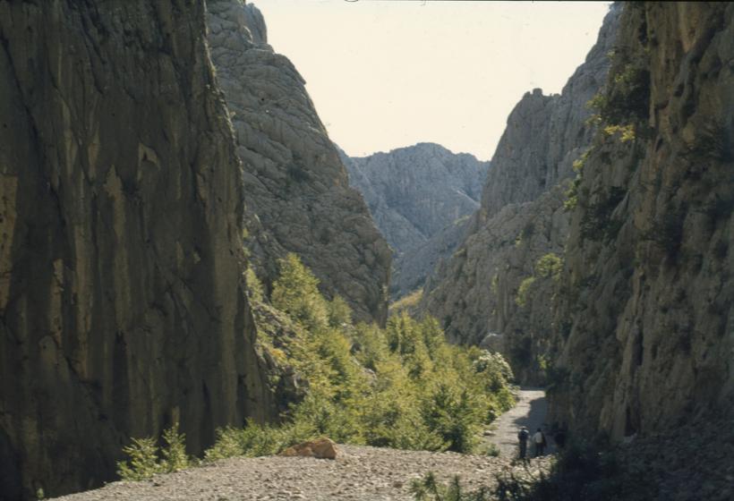 Kroz proboj V. Paklenice