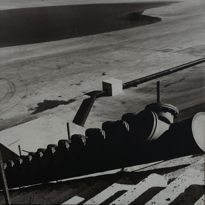 Ispusne cijevi u malom bazenu / Detalj kolektora za sakupljanje luž.filt.