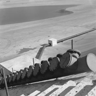 Ispusne cijevi u malom bazenu