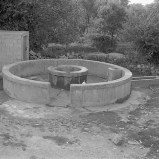 Janjevac; pored bunara hidrofor za školu