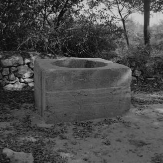 Bunarić lijevo - prema mostu