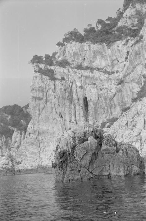 Dugi otok - klifovi - hrid