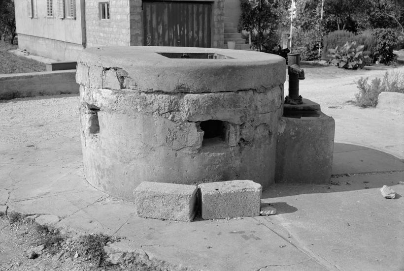 Istočni bunar; istočno od PTT